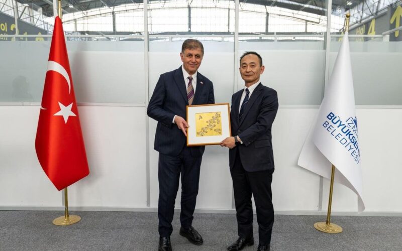 Başkan Tugay, Japonya’nın İstanbul Başkonsolosu Ryoji’yi ağırladı 1 28022026 85414 1OjsDc