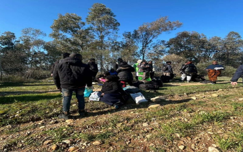 Aydın'da şok olay: Kaçak göçmenleri 'dağın arkası İstanbul' diyerek, araziye bırakmışlar 1 Aydinda Sok Olay Hi6FHX
