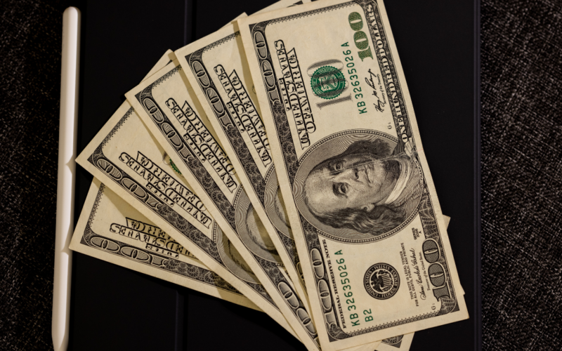 Dolar 31 Iw7EYx