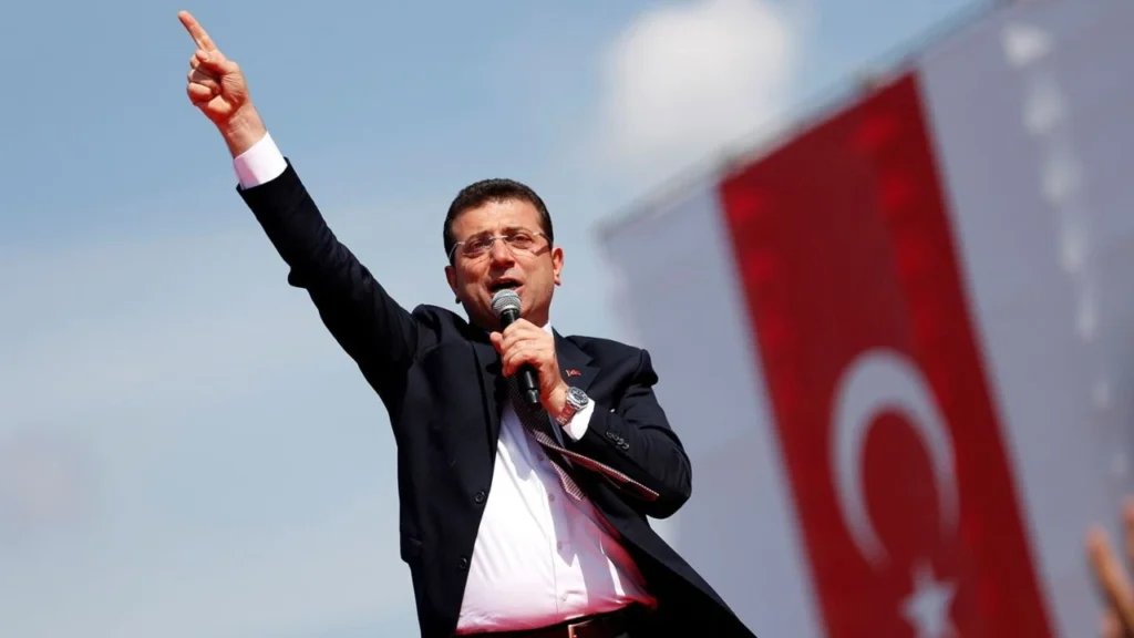 İzmir Son Dakika Haberleri 21 İmamoğlu’ndan çarpıcı çıkış: Bu ülkeyi ayakta tutan şey korku değil; milletin aklı ve iradesidir.