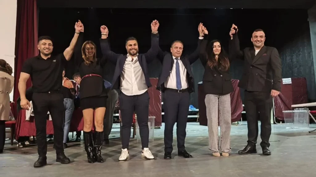 İzmir Son Dakika Haberleri 21 Özge Sarı, 35 yıllık dönemi sona erdirdi: Hamamcılar Odası’nda yeni sayfa