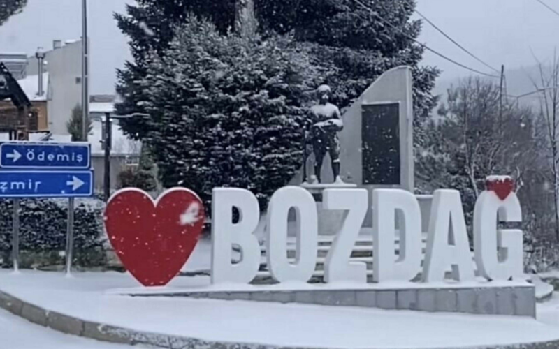 İzmir’in yüksek kesimlerine kar yağdı 1 Is Insani 75 1 IYiWrn