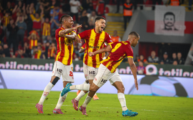 Izmir Yagmur 5 86 2 SsWLUl
