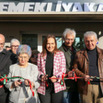 Karsiyakada Bir Acilis Daha Cinarlar Emekli Yakaya Kavustu SIq3Pf