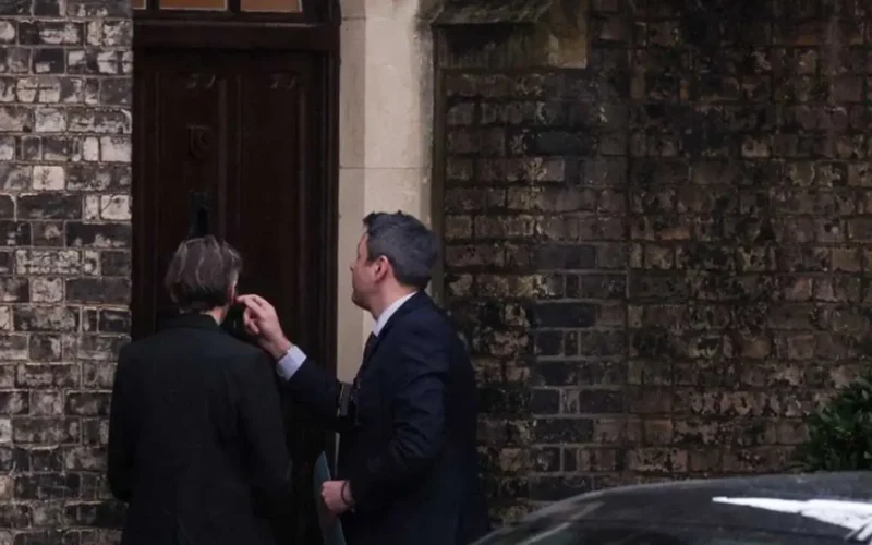 Londra’da Epstein baskınları 1 Londra Da Epstein Baskinlari Xlarge