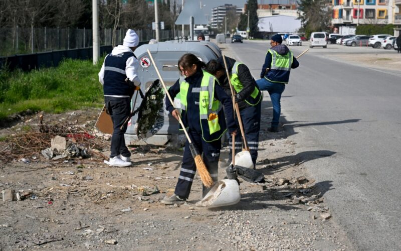 Bornova’da mahalle mahalle temizlik seferberliği 1 YZC 6564 2