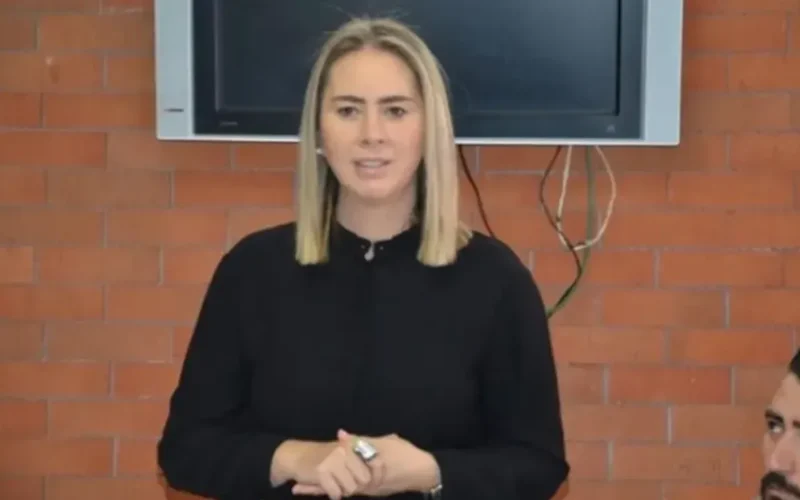 Akp Izmir Milletvekili Ceyda Bolunmez Cankiri Kimdir O5T46j