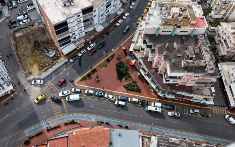 Aliagada Ucretli Otopark Uygulamasi ZXgZk3