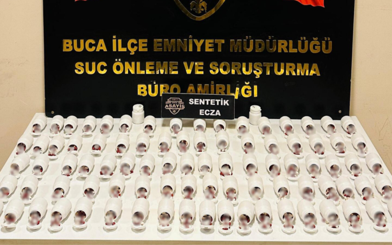 Bucada Dev Yasakli Madde Operasyonu 5000 Sentetik Ecza Ele Gecirildi 2 Gozalti WDu6aW