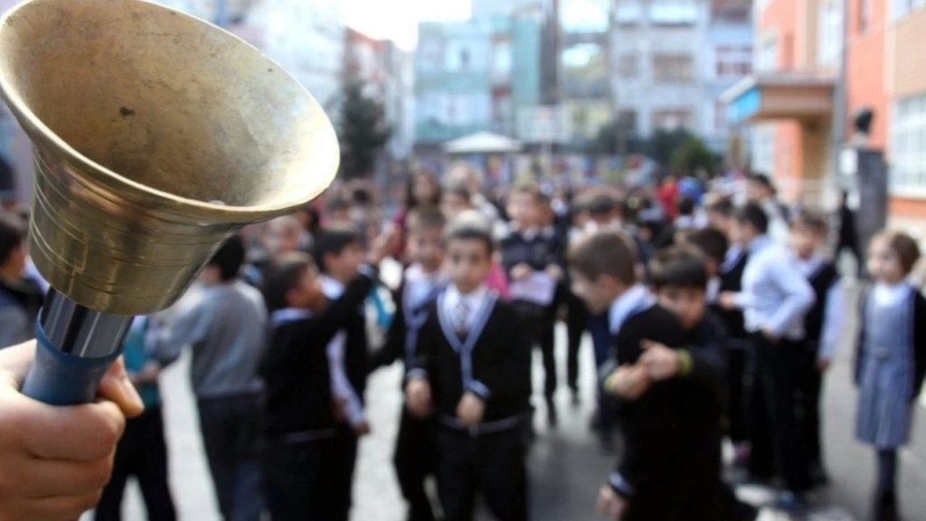 İzmir Son Dakika Haberleri 22 Ara tatil bitti: 18 milyon öğrenci yarın ders başı yapıyor