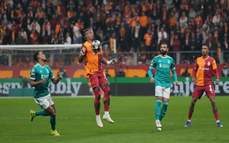 Galatasaray Liverpool’u Ali Sami Yen'de devirdi 1 Galatasaraydan Dev Zafer Liverpoolu Ali Sami Yende Devirdi EMQIwr