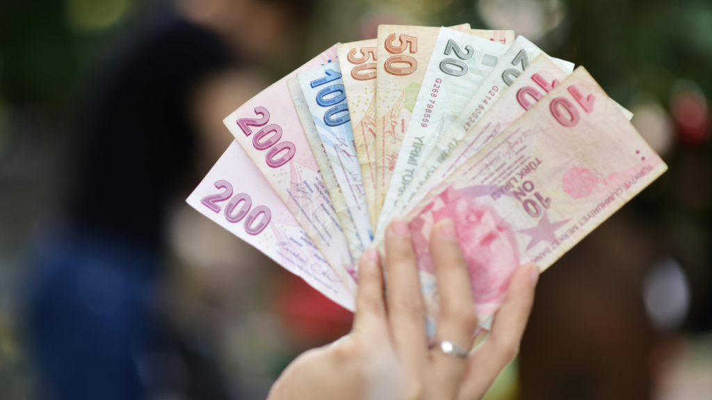 İzmir Son Dakika Haberleri 18 Emekli bayram ikramiyesine bu yıl zam yapılmayacak