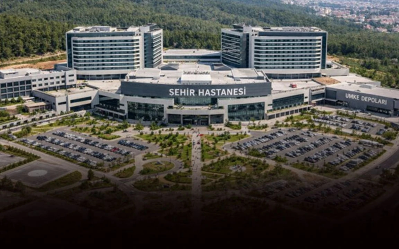 Doğruyol’dan şehir hastanesi planına eleştiri: “Öncelik İzmir’deki mevcut hastanelerde olmalı” 1 Is Insani 2026 03 21t131150051 Eq5WGG