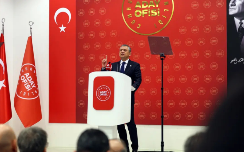 Özgür Özel’den sert eleştiriler: “Türkiye’de adalet ve liyakat yeniden sağlanacak” 1 Is Insani 2026 03 25t212439982 VtVfSn