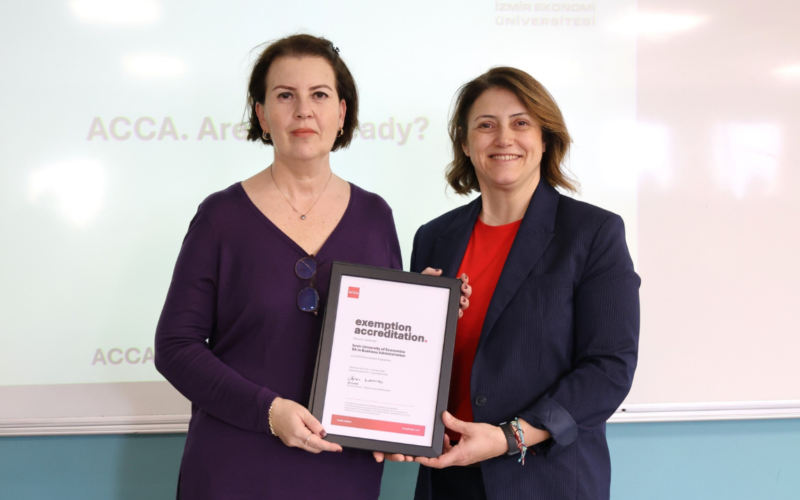 İEÜ İşletme Fakültesi’ne uluslararası akreditasyon: ACCA’dan önemli onay 1 Is Insani 2026 03 29t104507355 XgtBx3