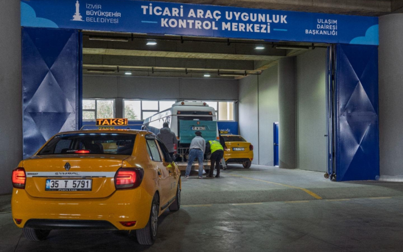 Izmir Buyuksehirden Taksi Ve Minibuslere Siki Denetim1 MTw0Pw