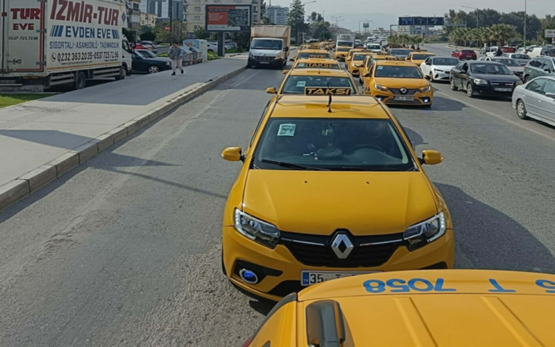 Izmirde Sari Taksi Isyabi Um4Ke5