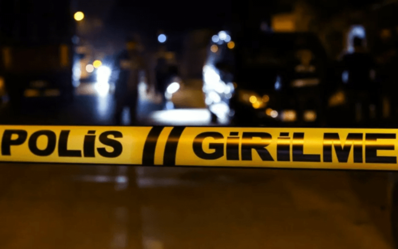 Kemalpaşa’da iki otomobil çarpıştı: 4 kişi yaralandı 1 Karabaglarda Motosiklet Taksi Kazasi 20 Yasindaki Kurye Hayatini Kaybetti PH8a8E