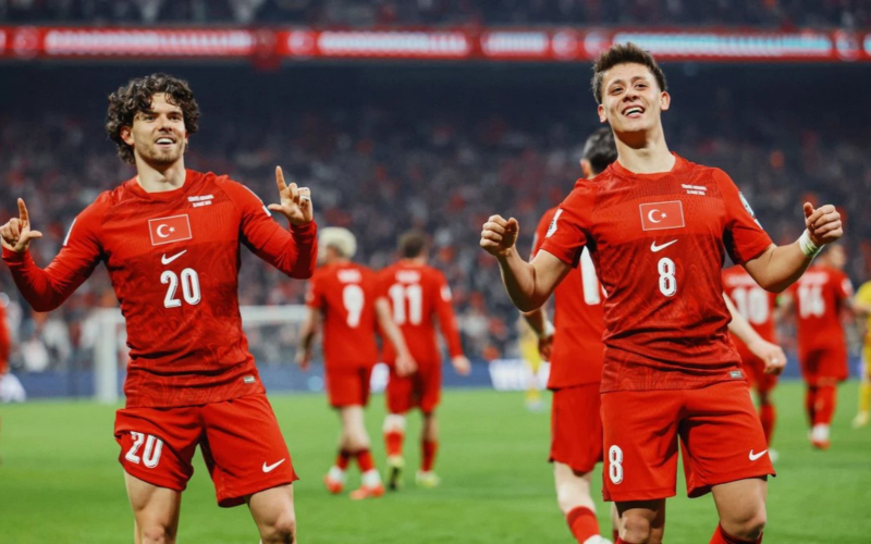 Türkiye Romanya'yı tek golle devirdi 1 Turkiye Engeli Asti QyoSxG