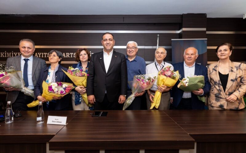 Narlıdere’de 3'üncü Yaş Üniversitesi için imzalar atıldı 1 1 4 2 2 4K7aQg