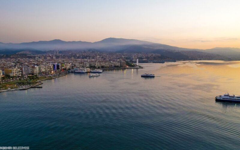 İzmir Körfezi için kritik uyarı: 70 yıllık kirlilik alarm veriyor 1 26042026 85626 HcrR7f