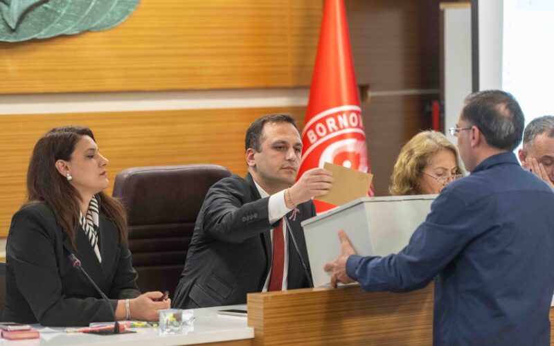 Bornova Meclisi'nde yeni dönem 1 ARK 4211 2 Scaled