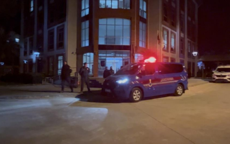 Bayındır’da polise mukavemet: 3 polis yaralandı, 4 şüpheli tutuklandı 1 Adsiz Tasarim 2026 04 11t125816855 Zdqg3D