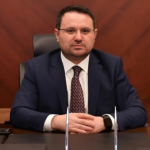 Akin Gurlek 1 1TnkOZ