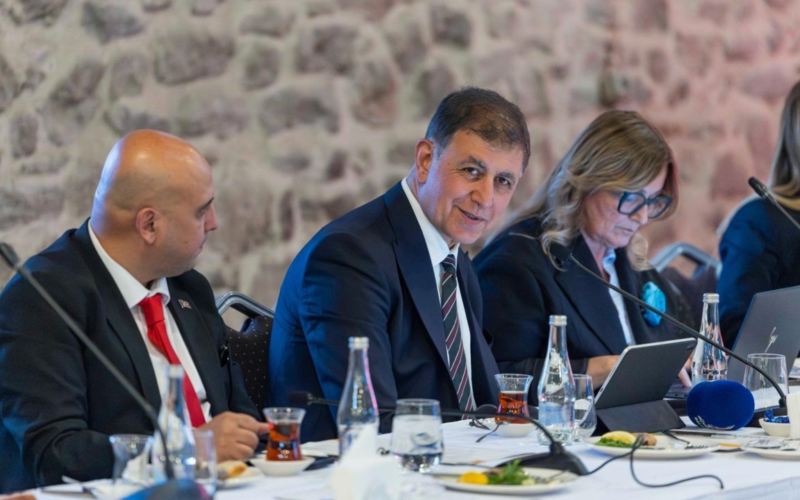 İzmir turizmine destek paketi: Su indirimi ve İZMAR depo geliyor 1 Isd 7 3bhhn8