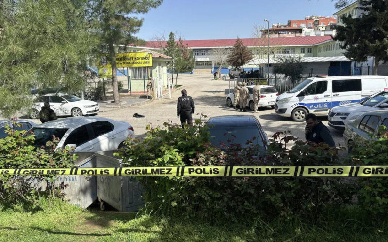 Okul saldırıları sonrası dijital operasyon: 940 hesap engellendi, 83 kişi gözaltında 1 Okul Saldirilari Sonrasi 940 Hesaba Engel 83 Gozalti Karari J0uhmI