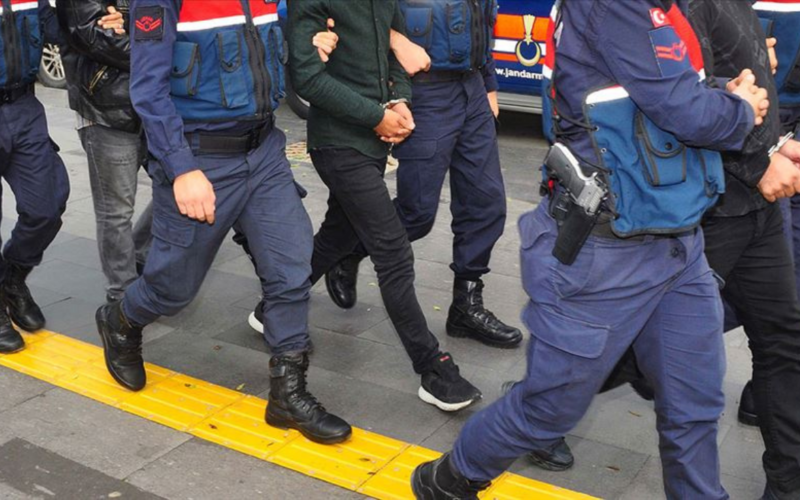 İzmir'de sigorta dolandırıcılığı soruşturmasında 32 gözaltı, 6 tutuklama 1 Sigorta Dolandiriciligi1 UPQ78d