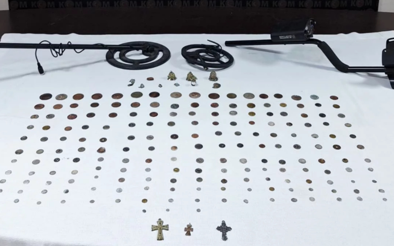 Kınık'ta tarihi eser kaçakçılığı operasyonu: 203 parça ele geçirildi, 1 gözaltı 1 Tarihi Eser 3 RenJMI