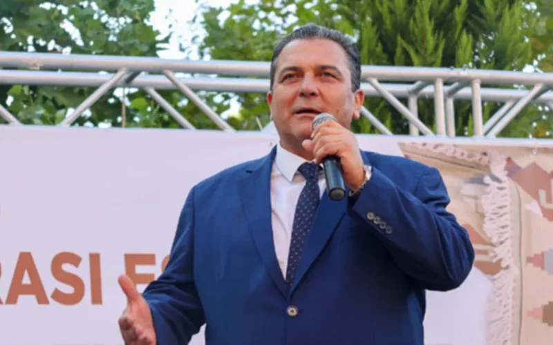 Usak Esme Belediyesine Operasyon Belediye Baskani Gozaltina Alindi 750x422 XLrbEy