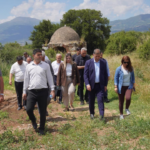 Baskan Tugay Kiraza Yol Ve Asfalt Sozu LOUcSO