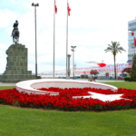 Izmir Yaza Cicek Acarak Hazirlaniyor1 HUFfFS