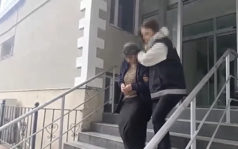 Kayınvalide gelinini öldürdü: Ailede 24 yıl önceki ölüm detayı ortaya çıktı 1 Kayinvalide Gelinini Oldurdu Ailede 24 Yil Onceki Olum Detayi Ortaya Cikti Vfp0n8
