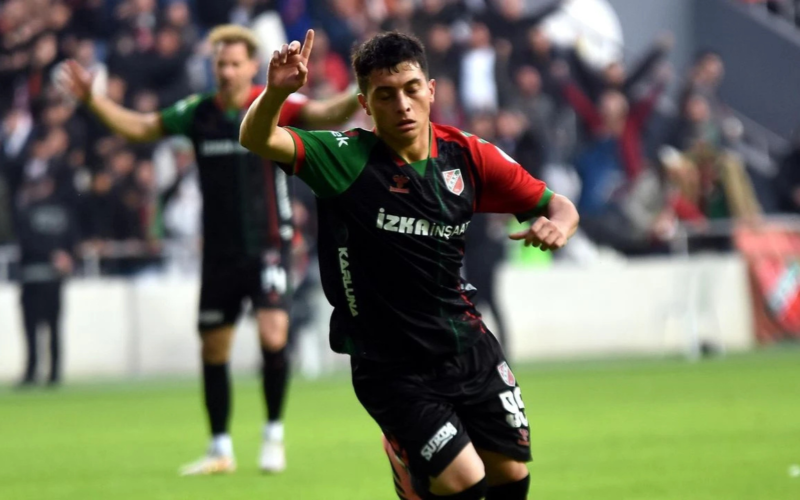 Play-Off sonrası Karşıyaka’da rota değişti: Berat ve Selim sahnede 1 Ksk 32 J7tQHk