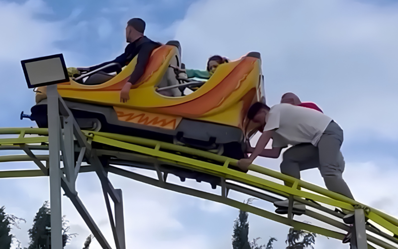 Lunapark 4 BPQV8w