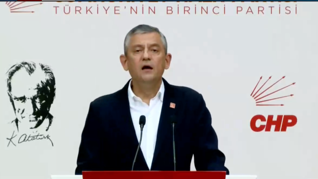 Özgür Özel’den yeni hamle: Büyükşehir Belediye Başkanları Ankara’ya çağrıldı!