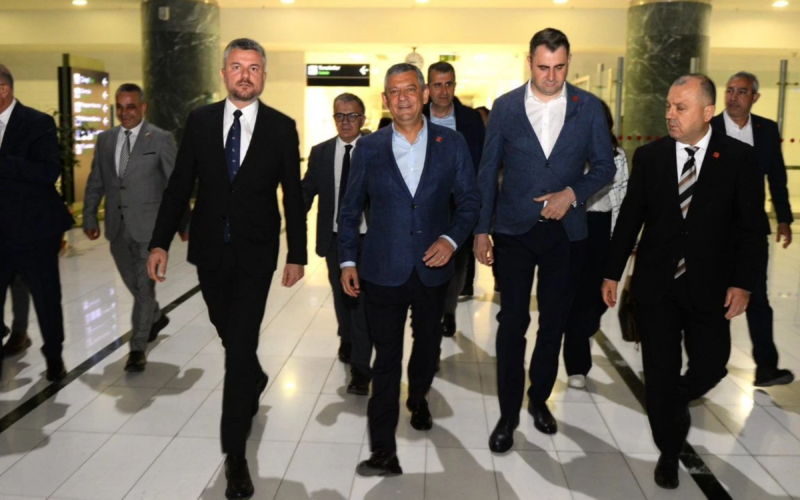 Ozgur Ozel Izmir Dort Ilcede Yogun Program Lkab7n Scaled