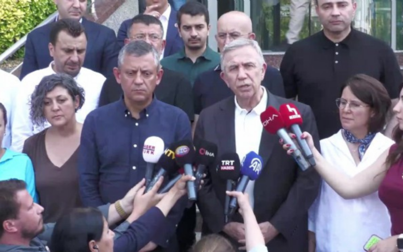 Kılıçdaroğlu'nun aday göstereceği iddia edilmişti: Yavaş, Özel'in programına katıldı 1 Ozgur Ozel Mansur Yavas R1phJe
