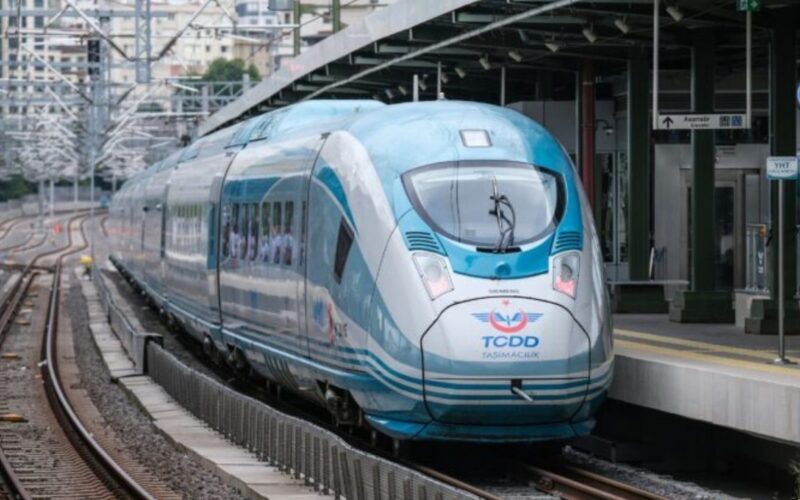 Yuksek Hizli Tren 2DUF6u