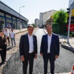 Çamdibi’nde yollar yenileniyor: Tugay ve Eşki sahada asfalt çalışmalarını inceledi