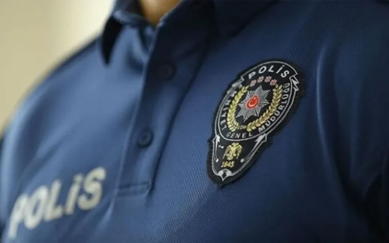 EGM duyurdu: 19 bin polisin görev yeri değişiyor 1 20210210 polis tehdidi bogazici misafirhanemiz sizi bekliyor 35811 20f34570260efe7c50a5 O2dliT
