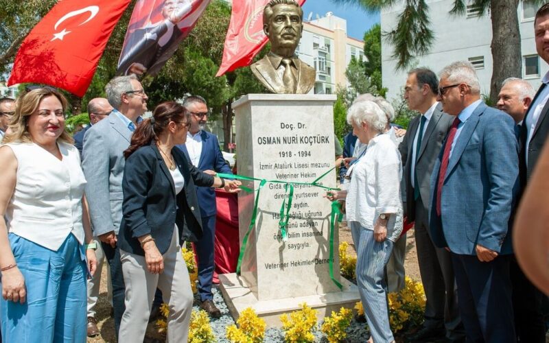 Tarhana Osman’ın anısı Karşıyaka’da yaşatılıyor: Cordelion MSM’de törenle açıldı 1 3 9 NXHNVu