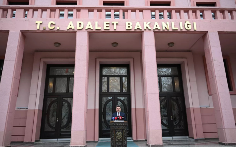 Adalet Bakanlığı’ndan 15 bin sözleşmeli personel alımı: Başvurular başladı 1 adalet bakanligi 3 EvaqvV
