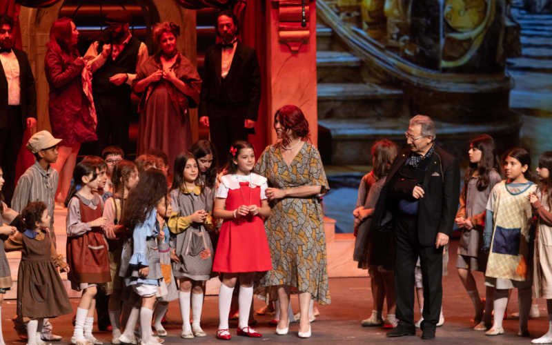 Annie müzikali yeni sezona ayakta alkışlarla başladı 1 anine kultur Ocs35P