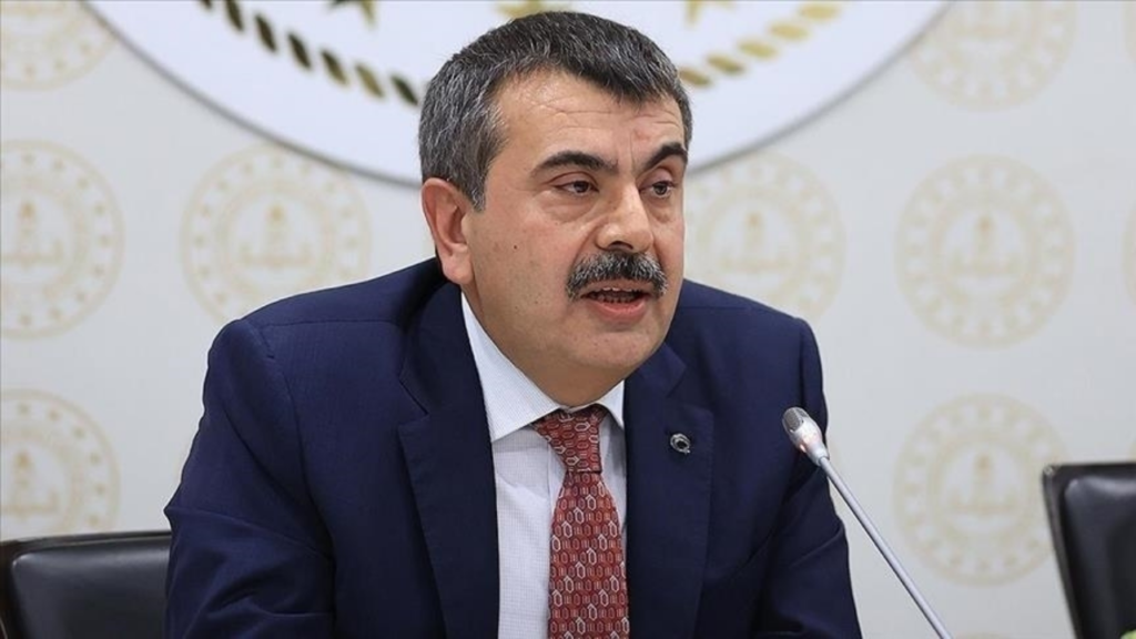 İzmir Son Dakika Haberleri 3 Ara tatil devam edecek mi?: Milli Eğitim Bakanı Tekin yeni takvimi açıkladı
