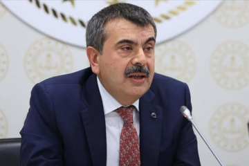 Ara tatil devam edecek mi?: Milli Eğitim Bakanı Tekin yeni takvimi açıkladı