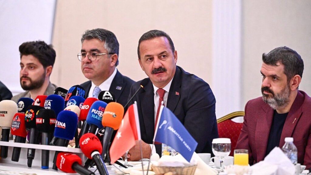 İzmir Son Dakika Haberleri 28 Ağıralioğlu İzmir’de konuştu: Seçim startını veriyoruz, artık sahadayız